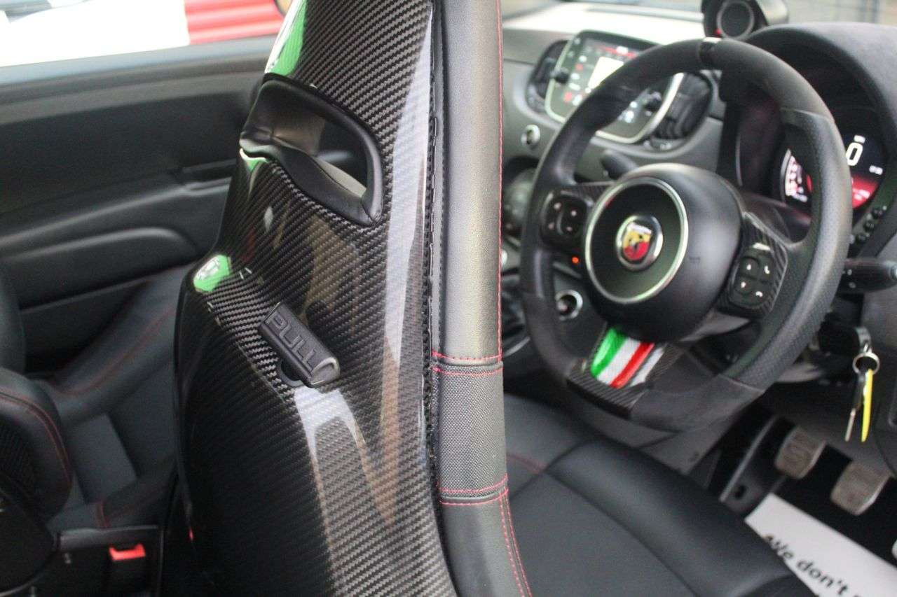 2021 ABARTH 595 2021 ABARTH 595