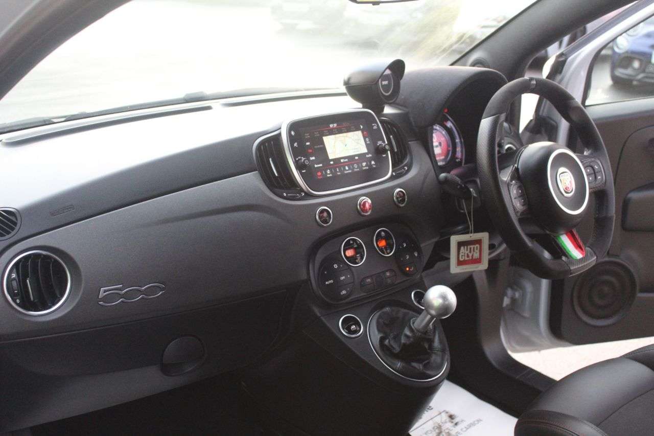 2021 ABARTH 595 2021 ABARTH 595