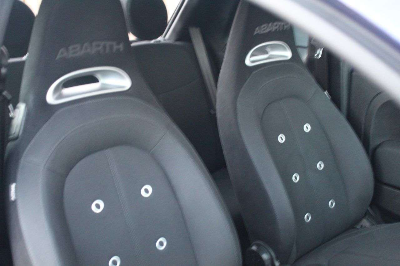 2019 ABARTH 595 2019 ABARTH 595