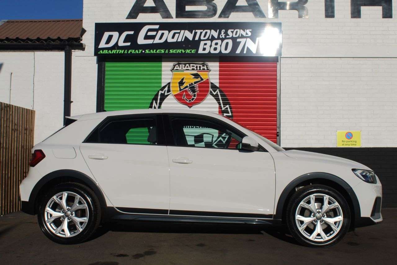 2020 AUDI A1 2020 AUDI A1