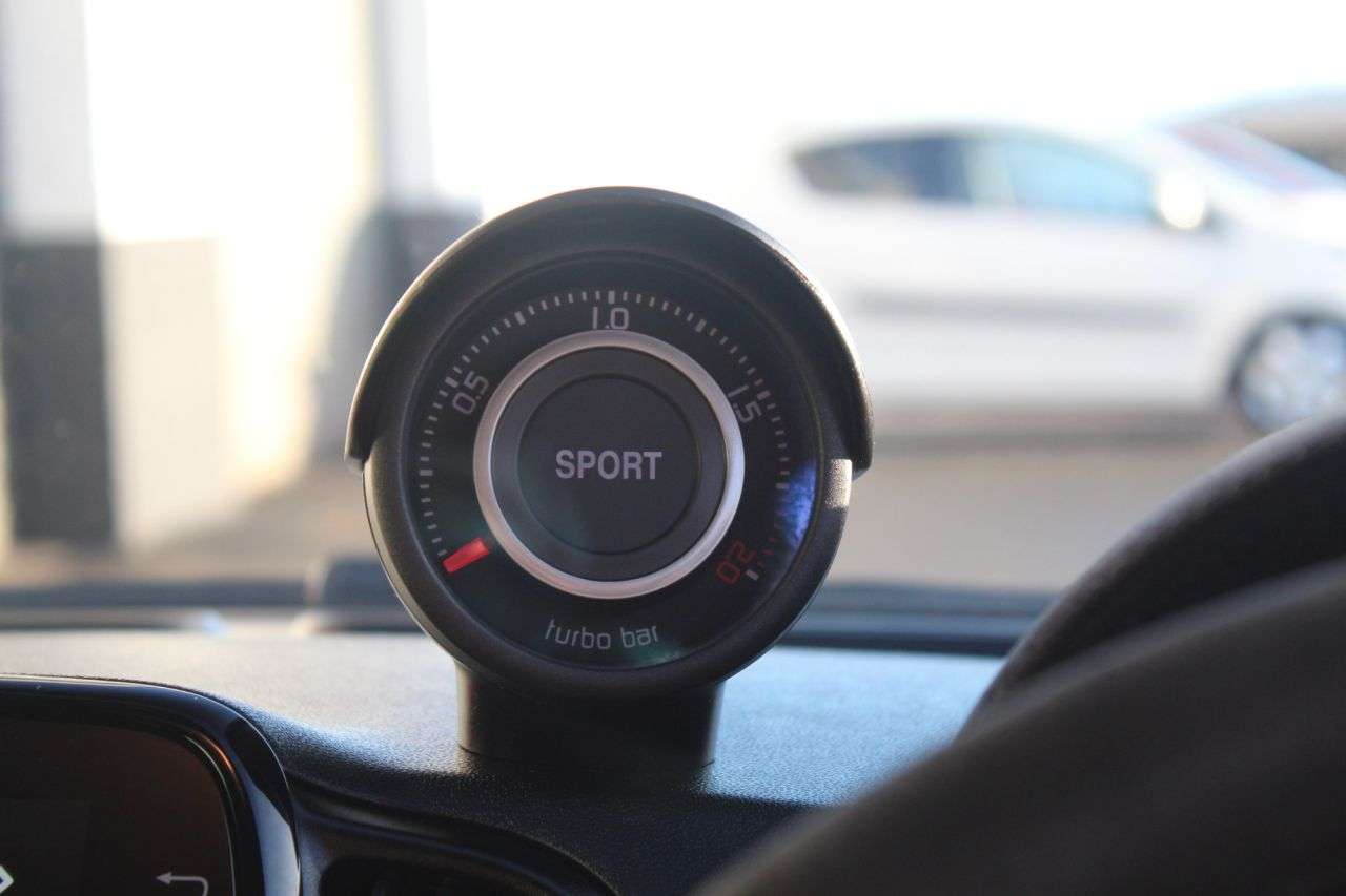 2022 ABARTH 695 2022 ABARTH 695