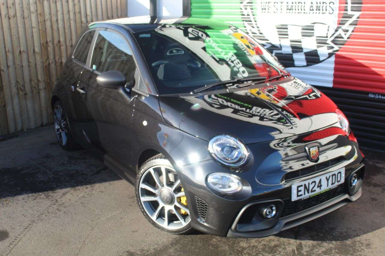 2024 ABARTH 695 2024 ABARTH 695