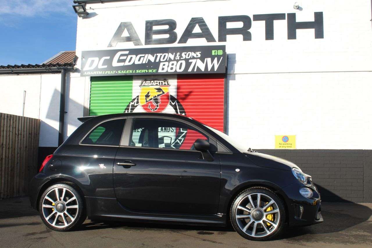 2024 ABARTH 695 2024 ABARTH 695