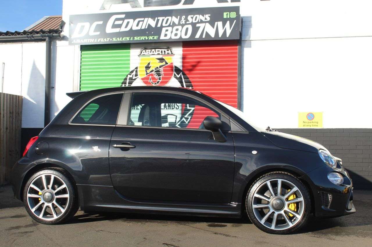 2024 ABARTH 695 2024 ABARTH 695