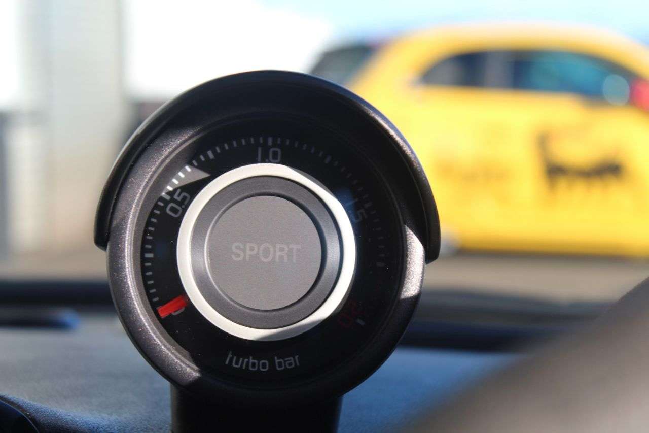 2024 ABARTH 695 2024 ABARTH 695