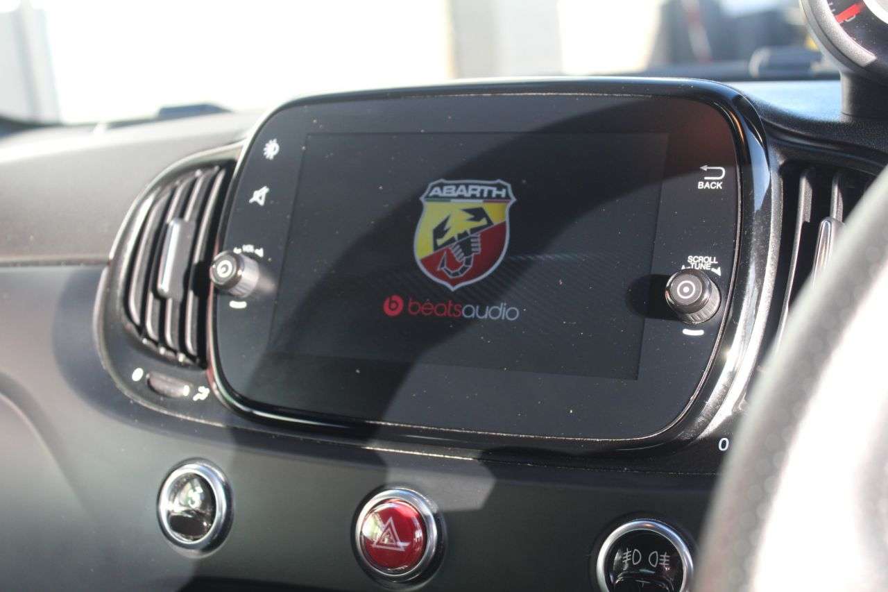 2024 ABARTH 695 2024 ABARTH 695