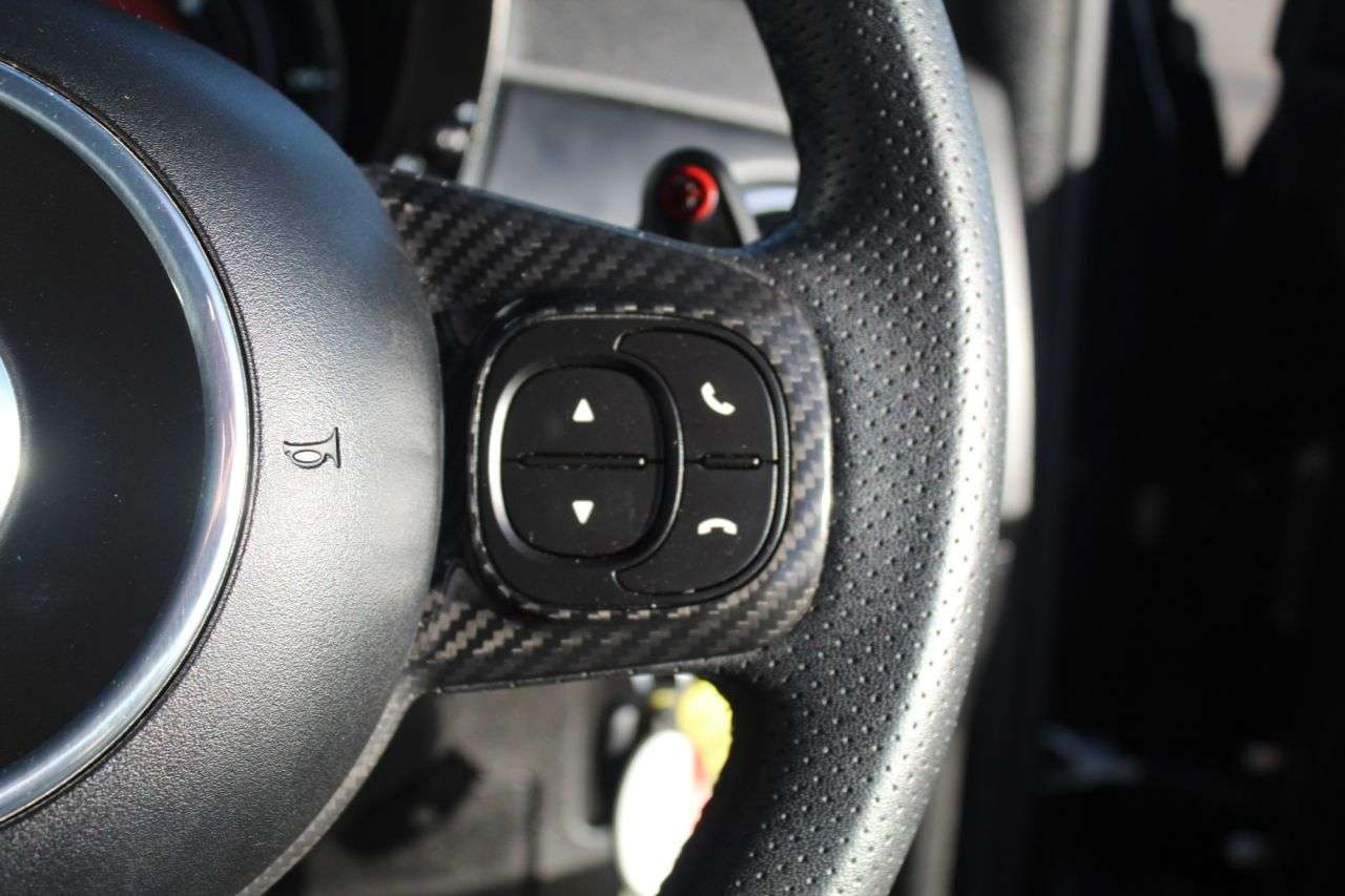 2024 ABARTH 695 2024 ABARTH 695