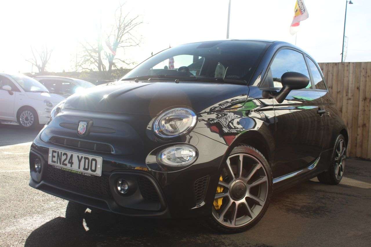 2024 ABARTH 695 2024 ABARTH 695