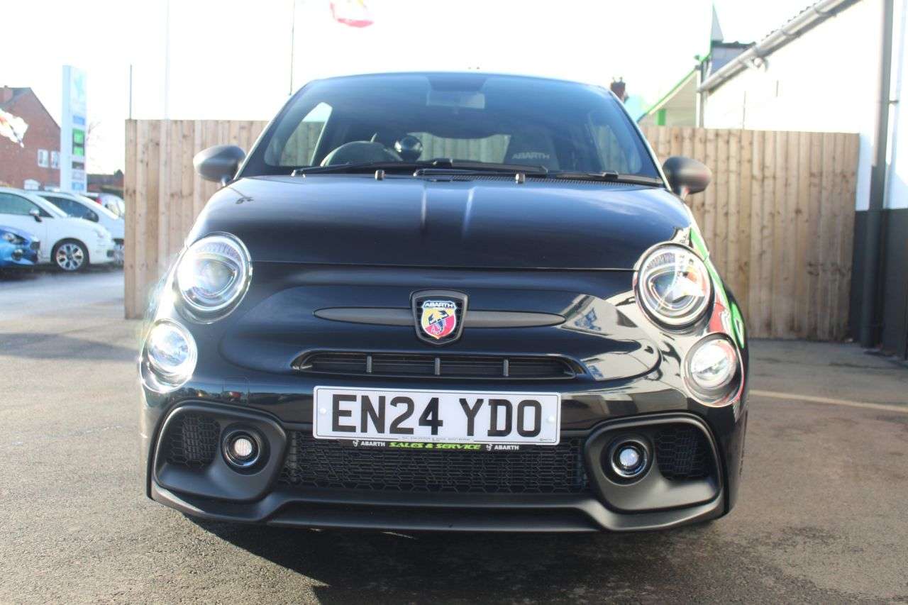 2024 ABARTH 695 2024 ABARTH 695