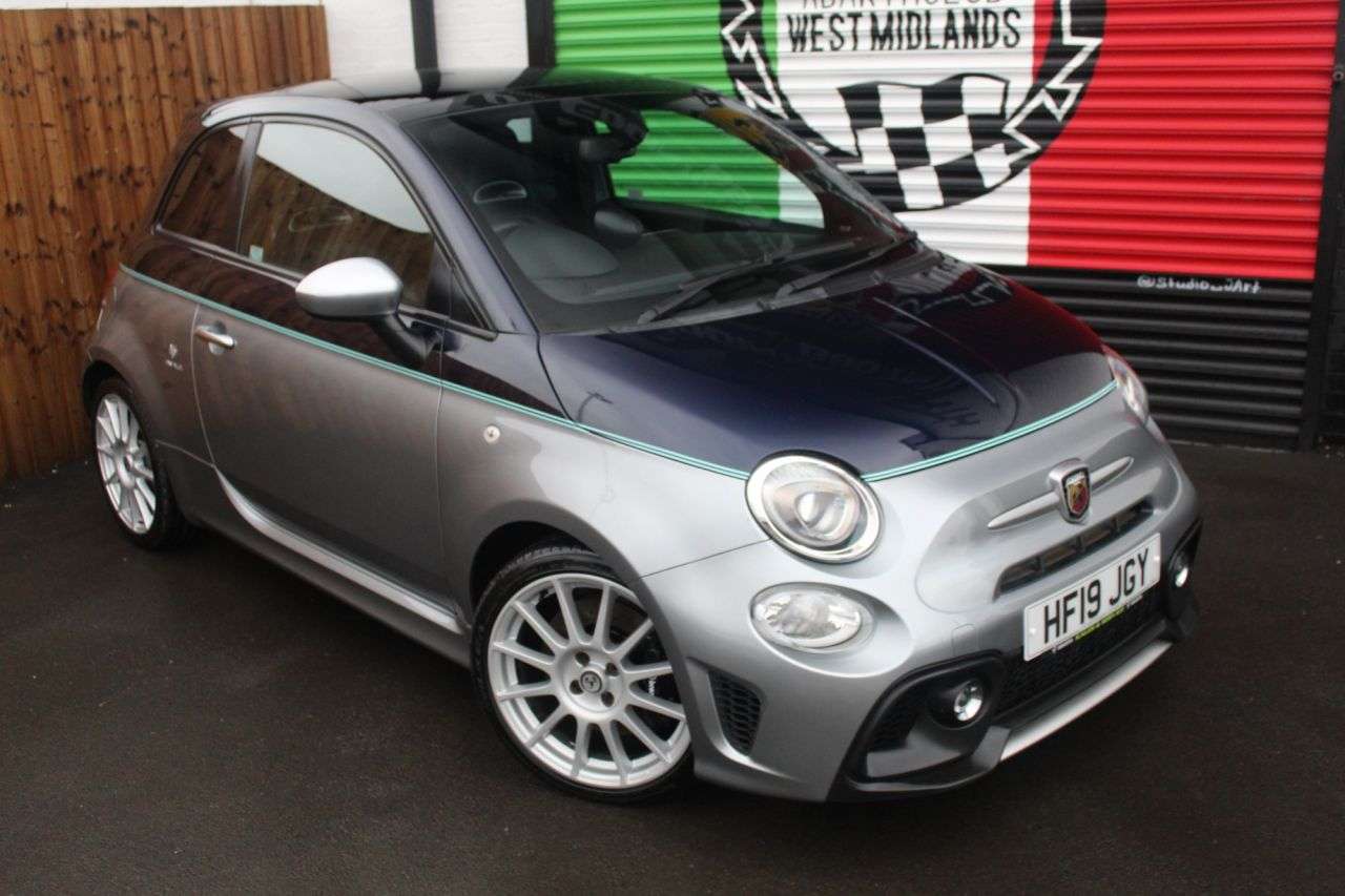 2019 ABARTH 695 2019 ABARTH 695