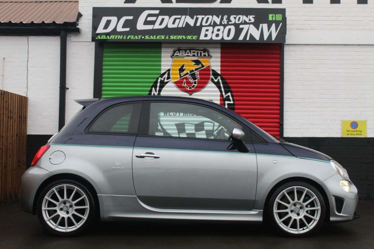 2019 ABARTH 695 2019 ABARTH 695