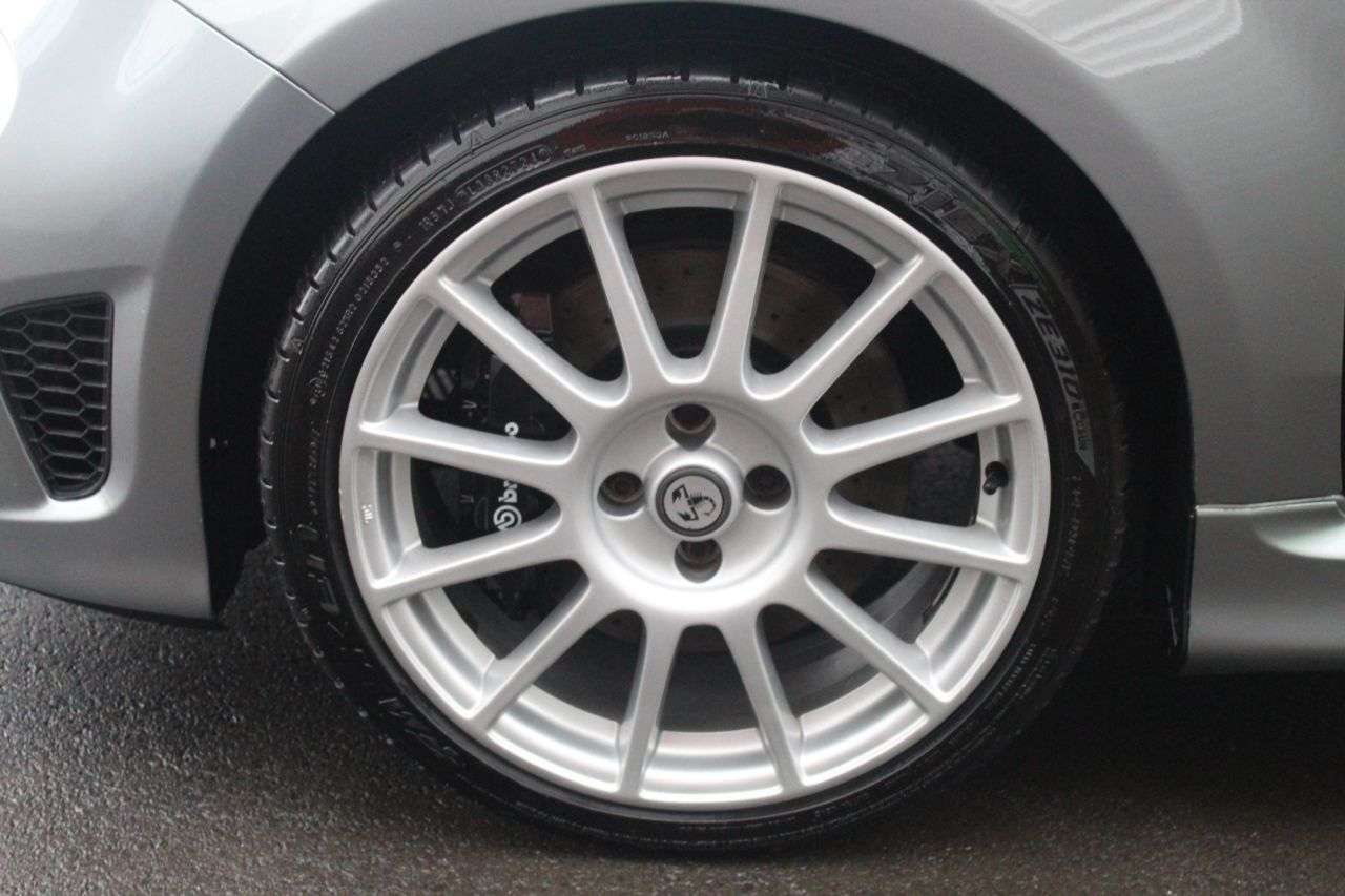 2019 ABARTH 695 2019 ABARTH 695