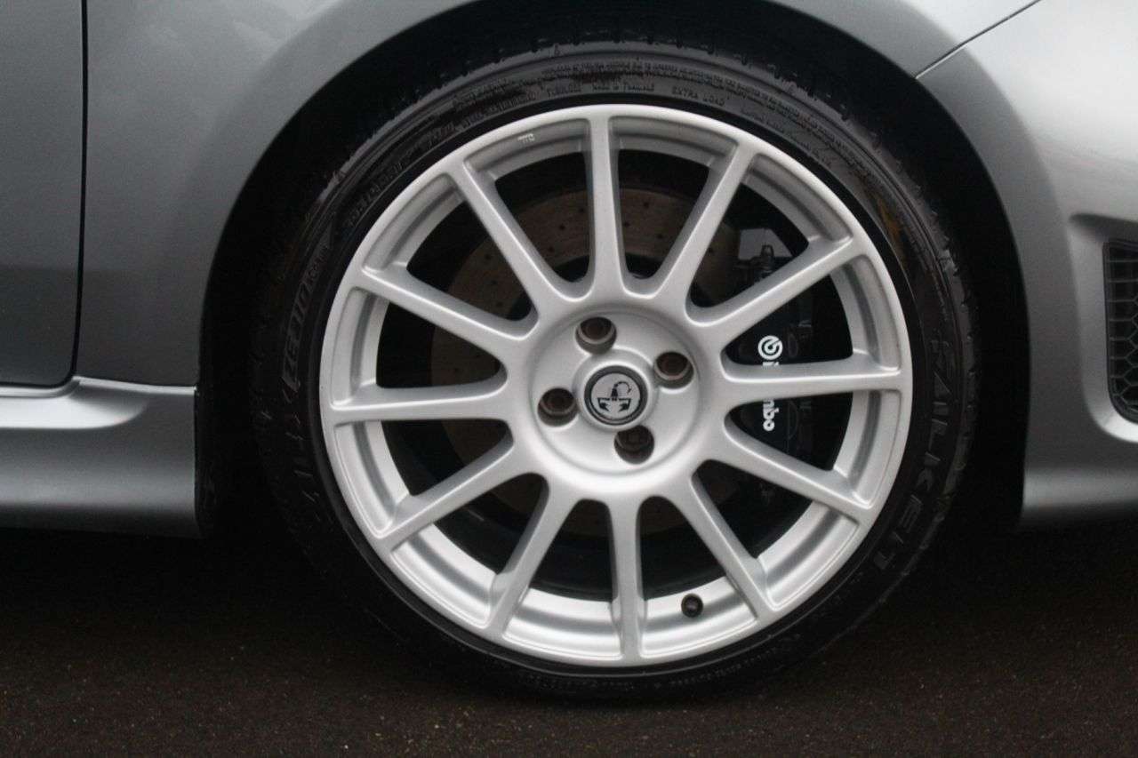 2019 ABARTH 695 2019 ABARTH 695