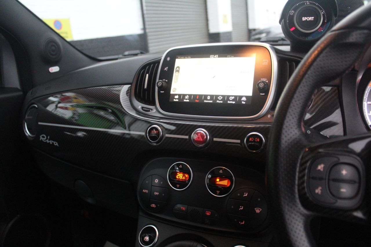 2019 ABARTH 695 2019 ABARTH 695