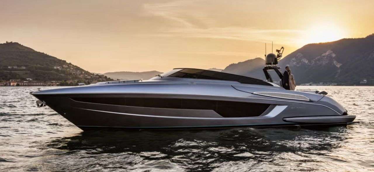 2019 ABARTH 695 2019 ABARTH 695