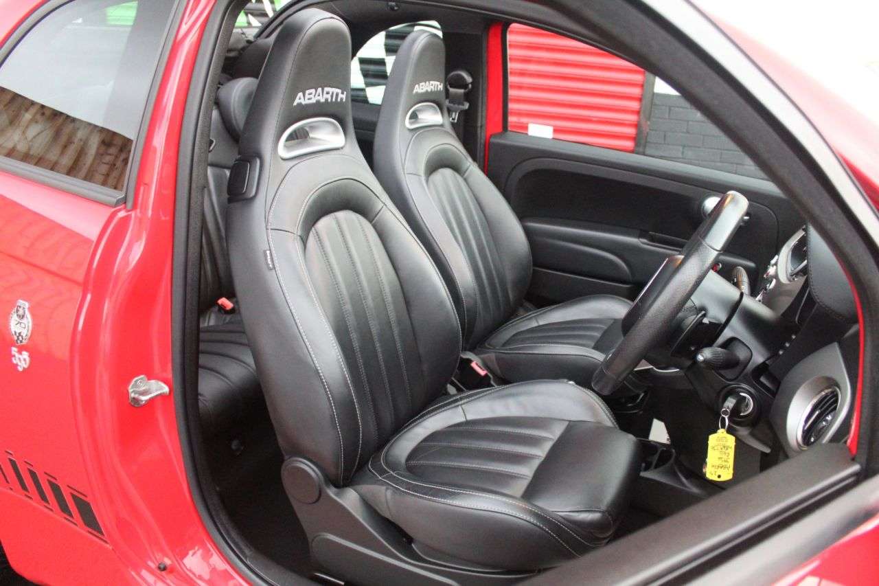 2020 ABARTH 595C 2020 ABARTH 595C