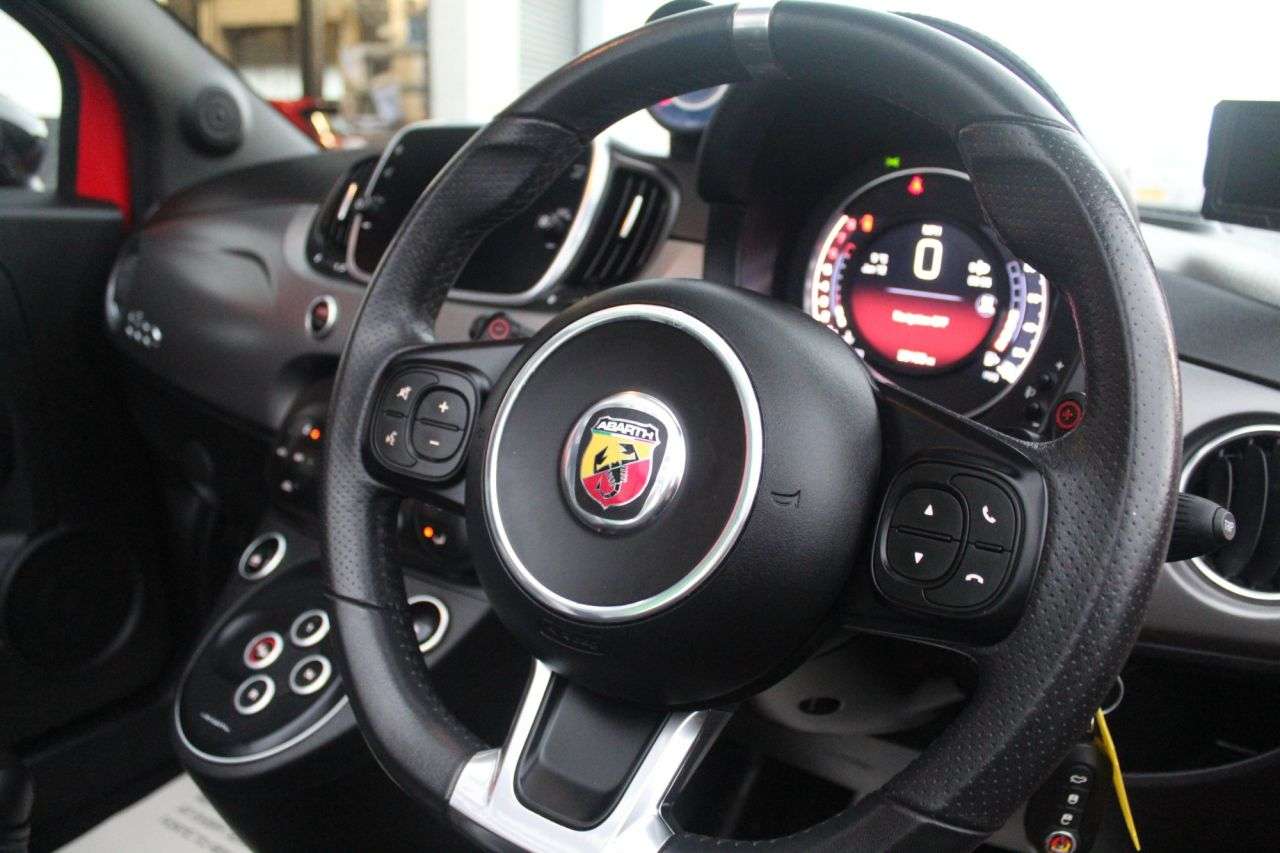 2020 ABARTH 595C 2020 ABARTH 595C