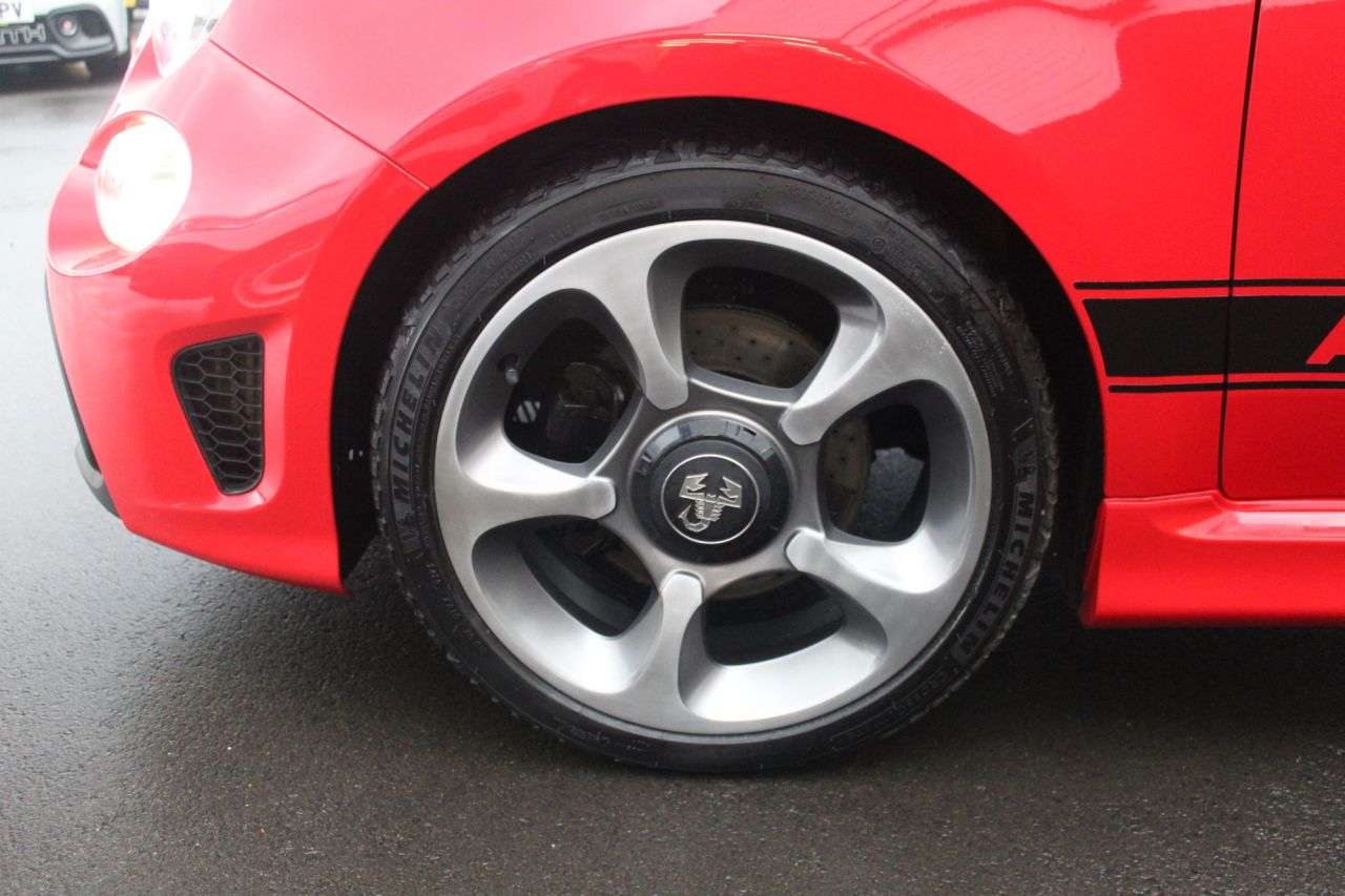 2020 ABARTH 595C 2020 ABARTH 595C