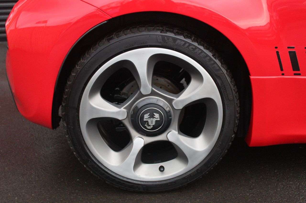 2020 ABARTH 595C 2020 ABARTH 595C