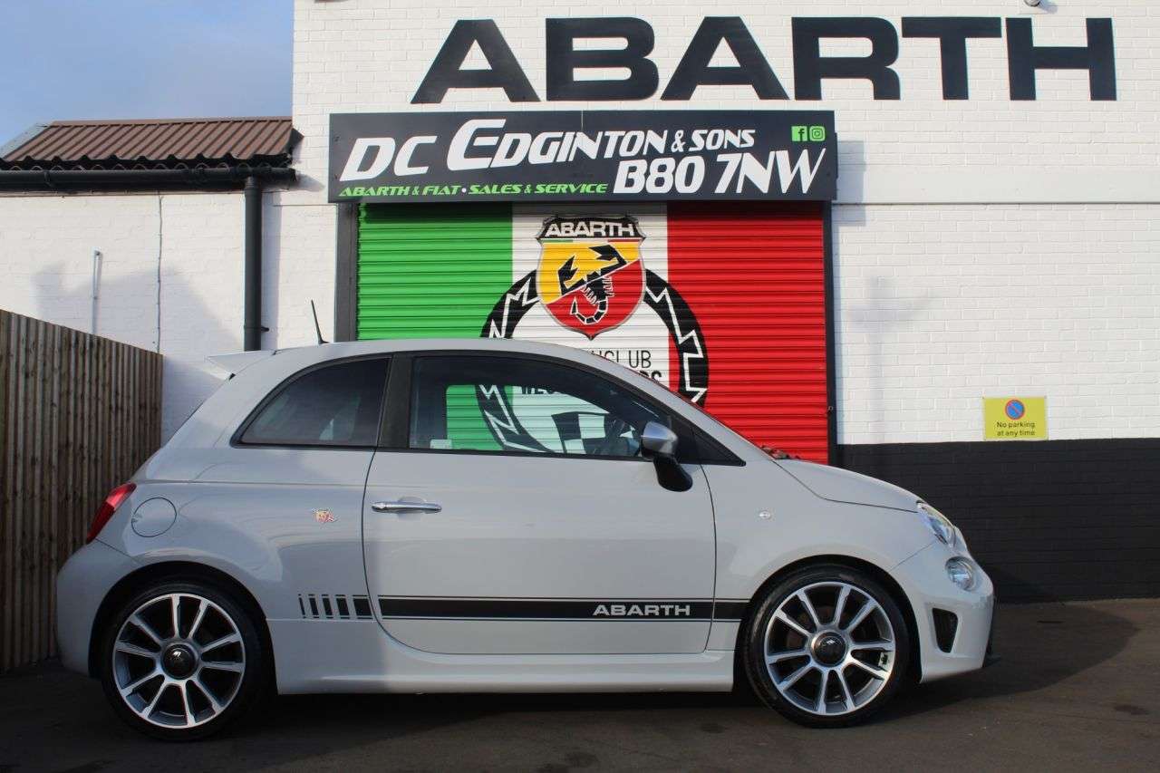 2022 ABARTH 595 2022 ABARTH 595
