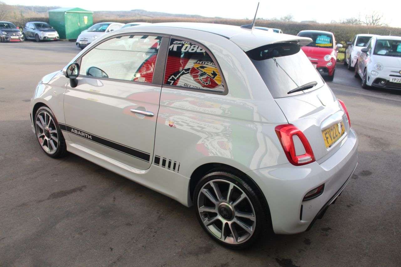 2022 ABARTH 595 2022 ABARTH 595