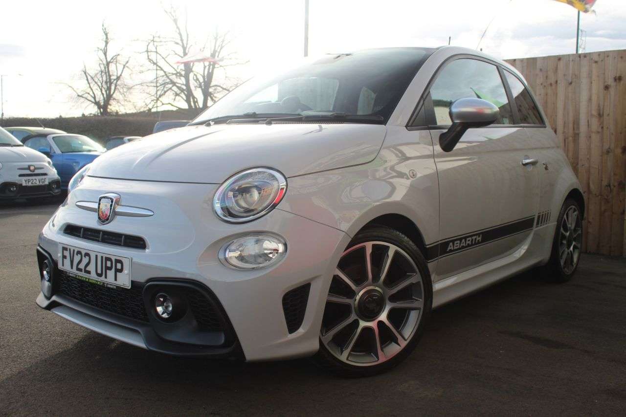 2022 ABARTH 595 2022 ABARTH 595