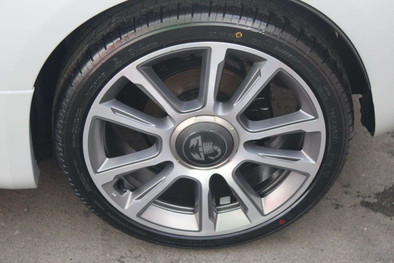 2022 ABARTH 595 2022 ABARTH 595