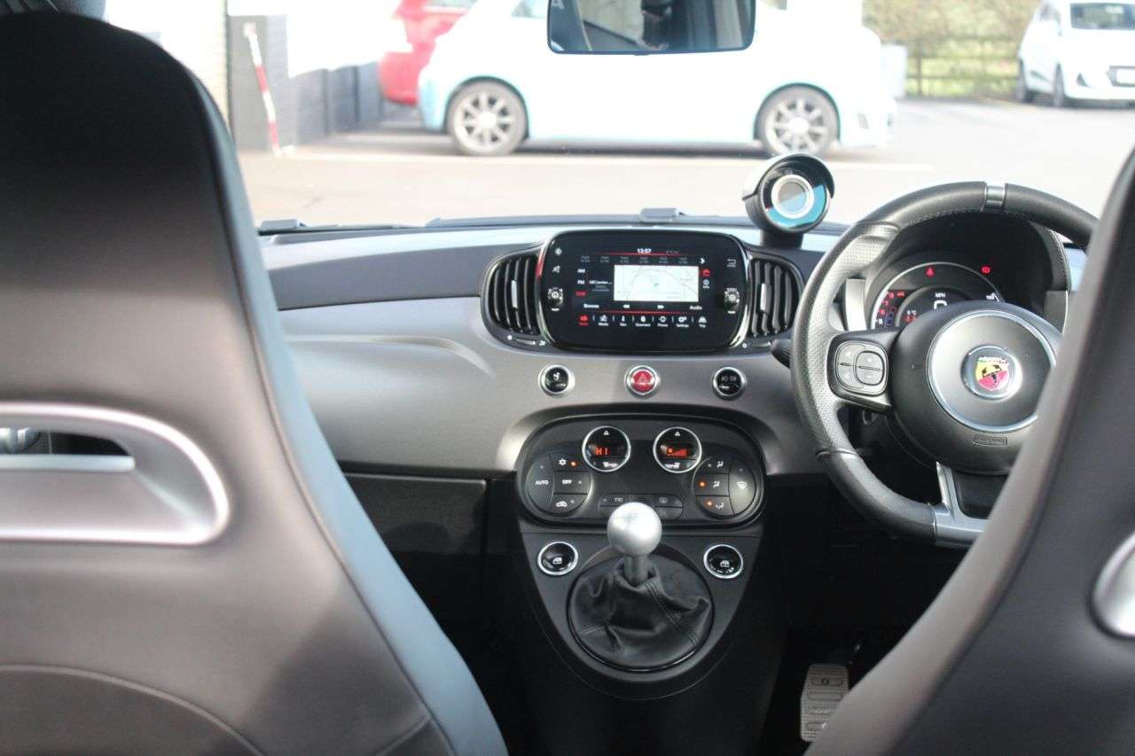 2022 ABARTH 595 2022 ABARTH 595