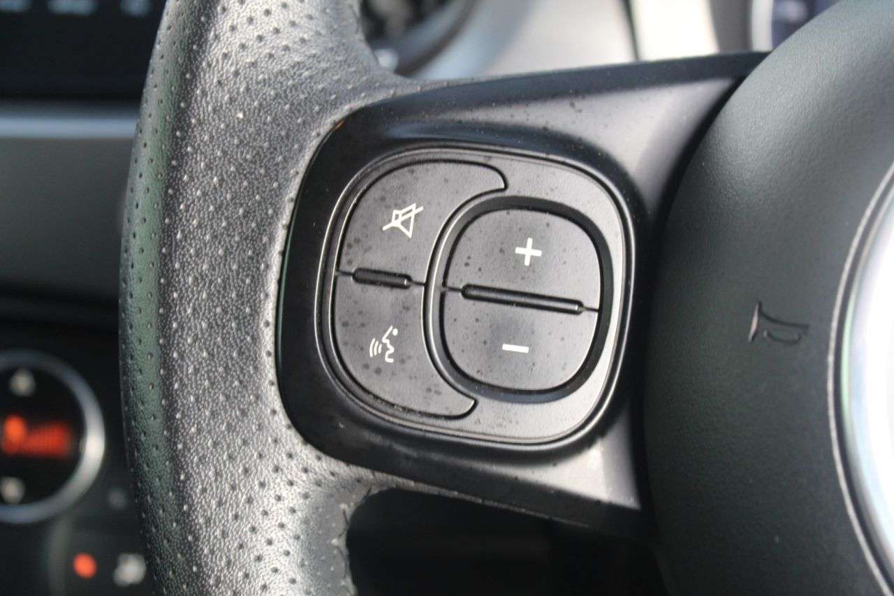 2022 ABARTH 595 2022 ABARTH 595