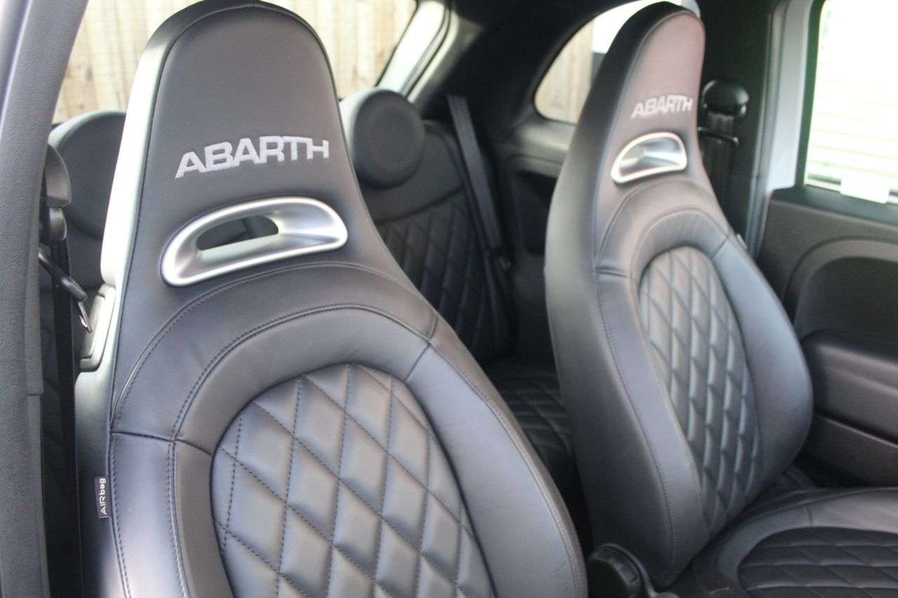 2022 ABARTH 595 2022 ABARTH 595