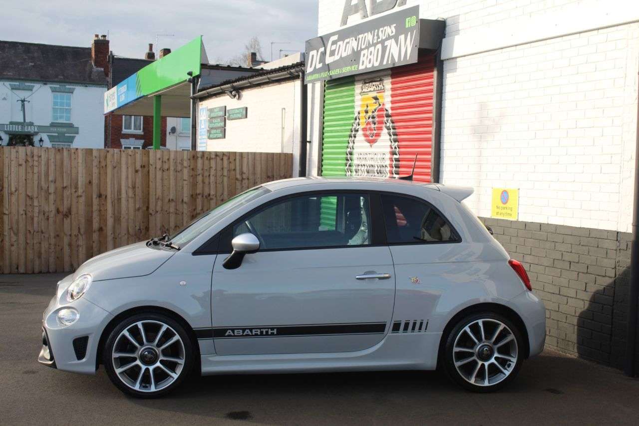 2022 ABARTH 595 2022 ABARTH 595