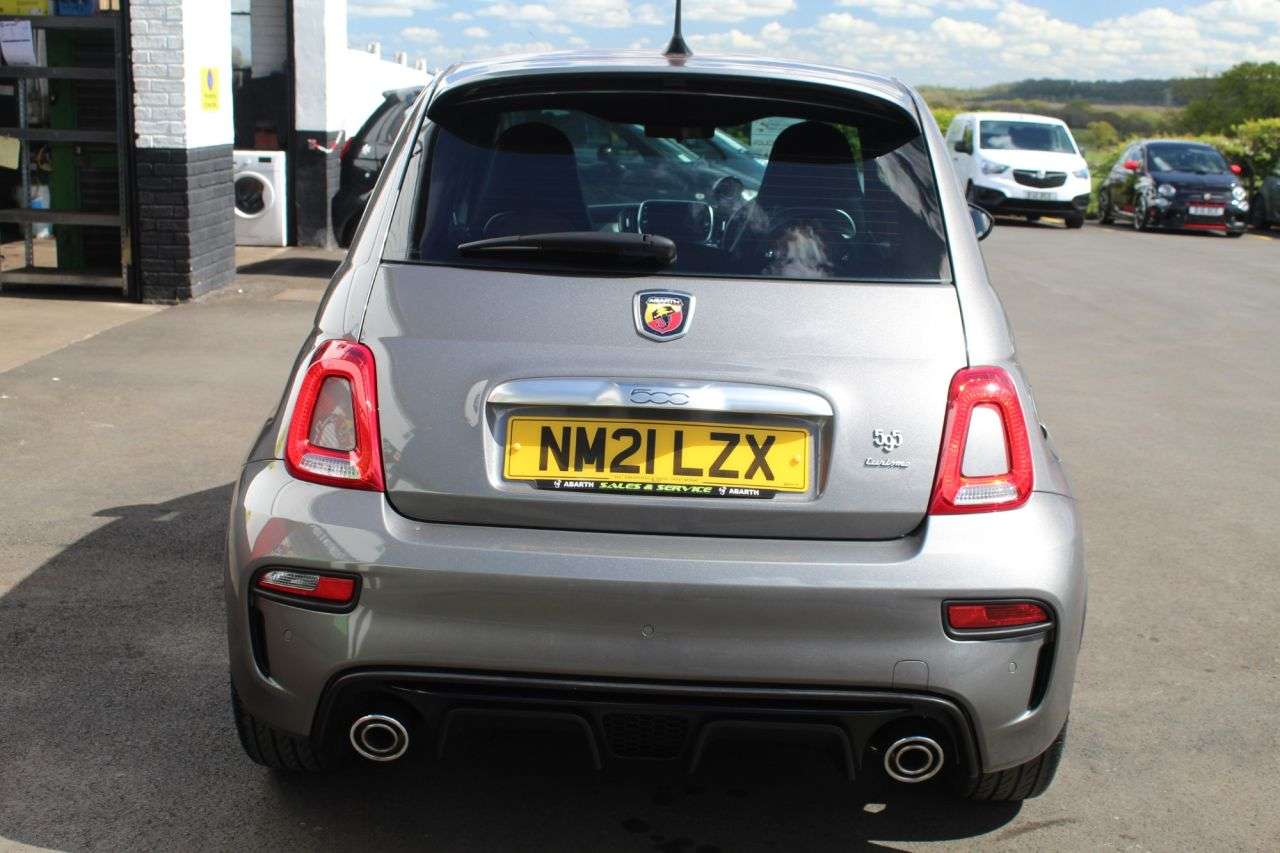 2021 ABARTH 595 2021 ABARTH 595