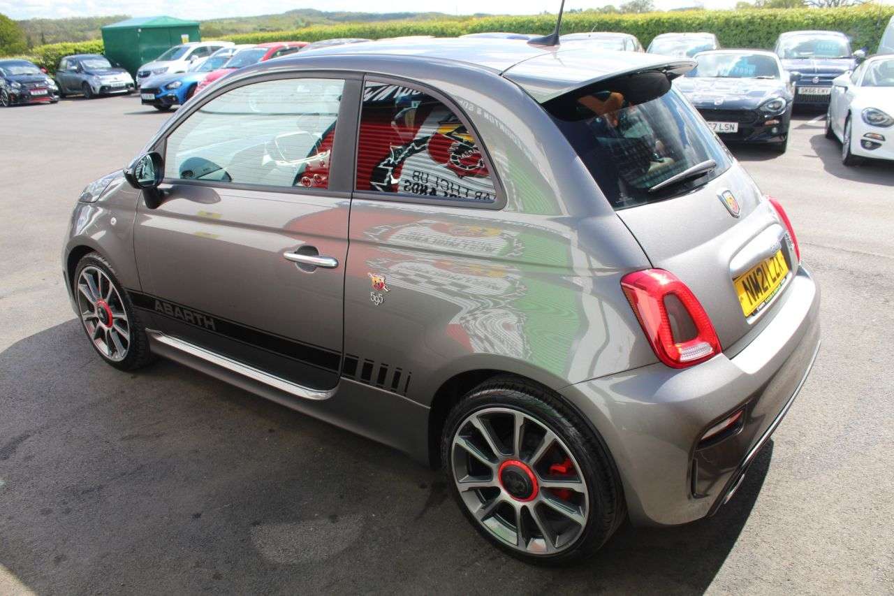2021 ABARTH 595 2021 ABARTH 595