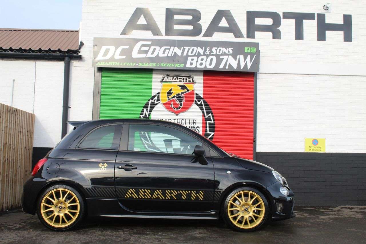 2024 ABARTH 695 2024 ABARTH 695