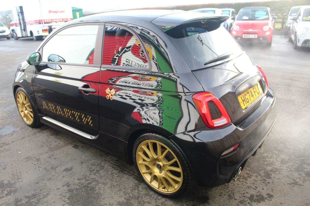 2024 ABARTH 695 2024 ABARTH 695