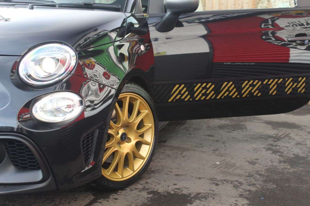 2024 ABARTH 695 2024 ABARTH 695