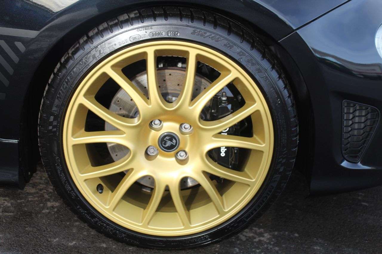 2024 ABARTH 695 2024 ABARTH 695