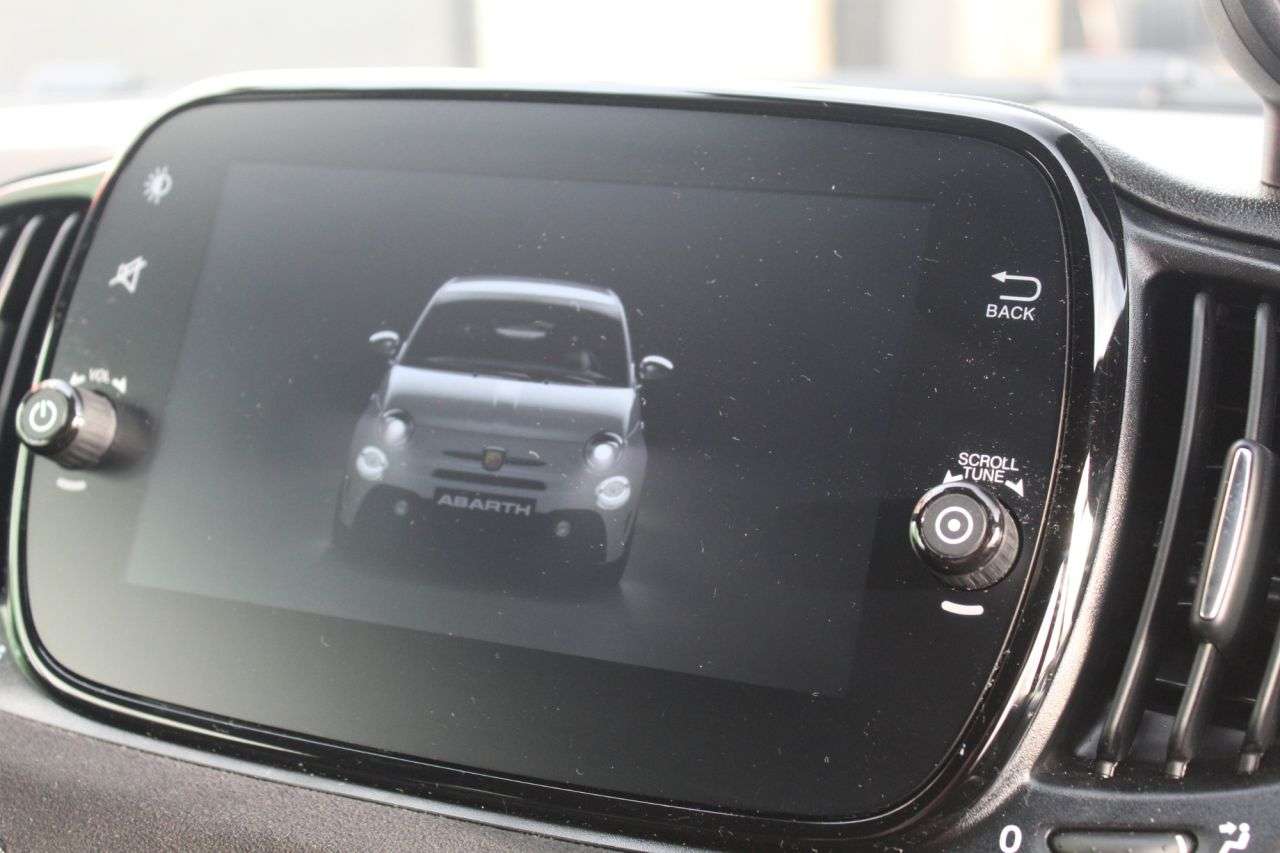 2024 ABARTH 695 2024 ABARTH 695