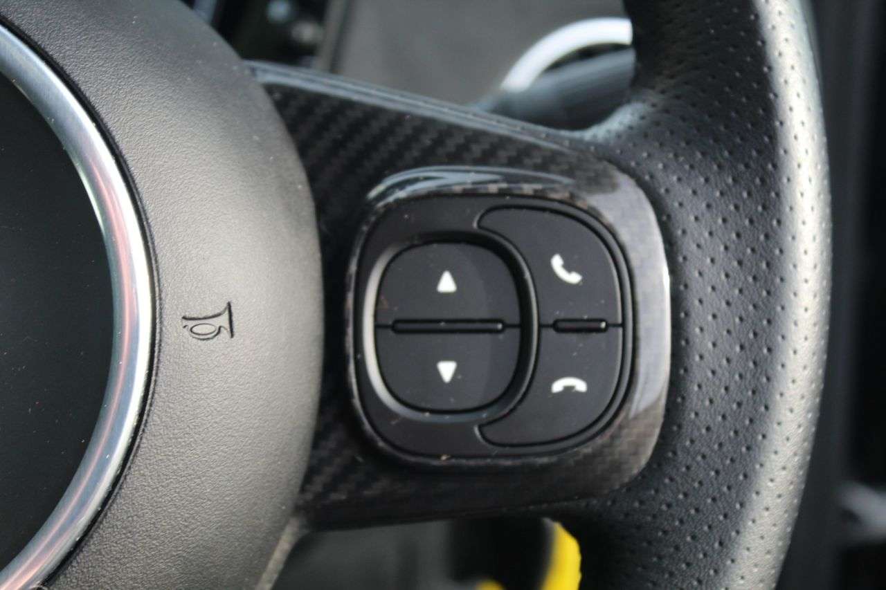 2024 ABARTH 695 2024 ABARTH 695