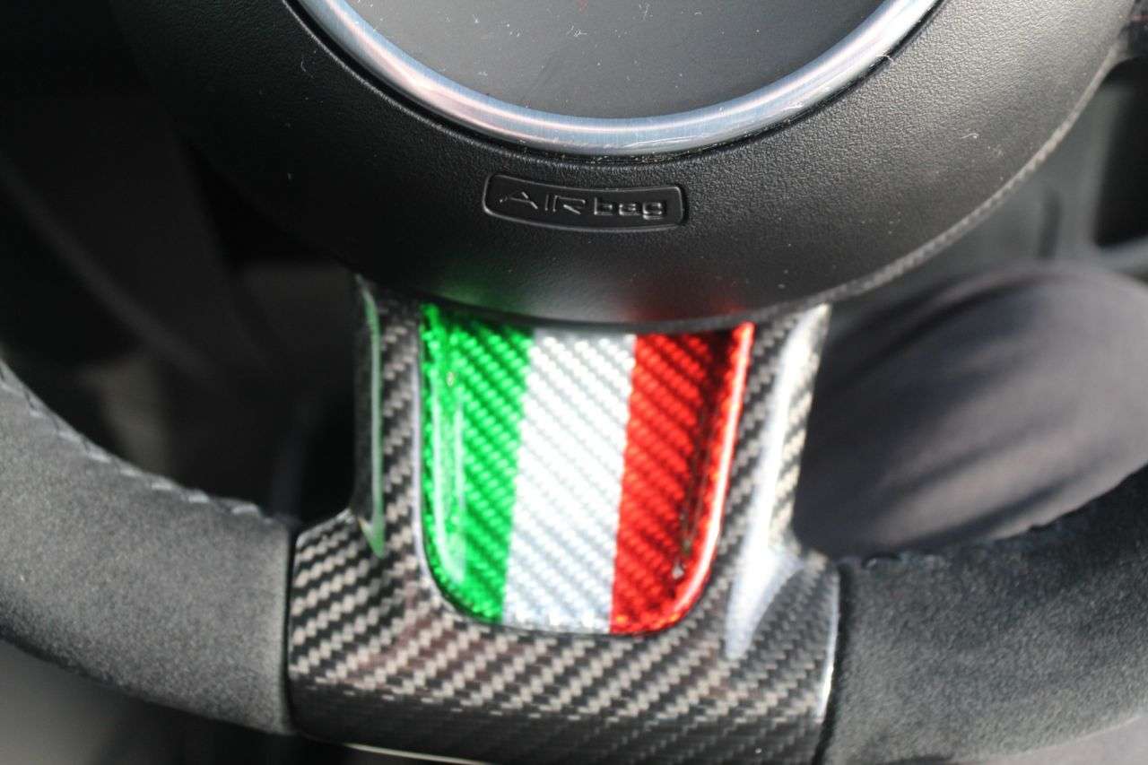 2024 ABARTH 695 2024 ABARTH 695