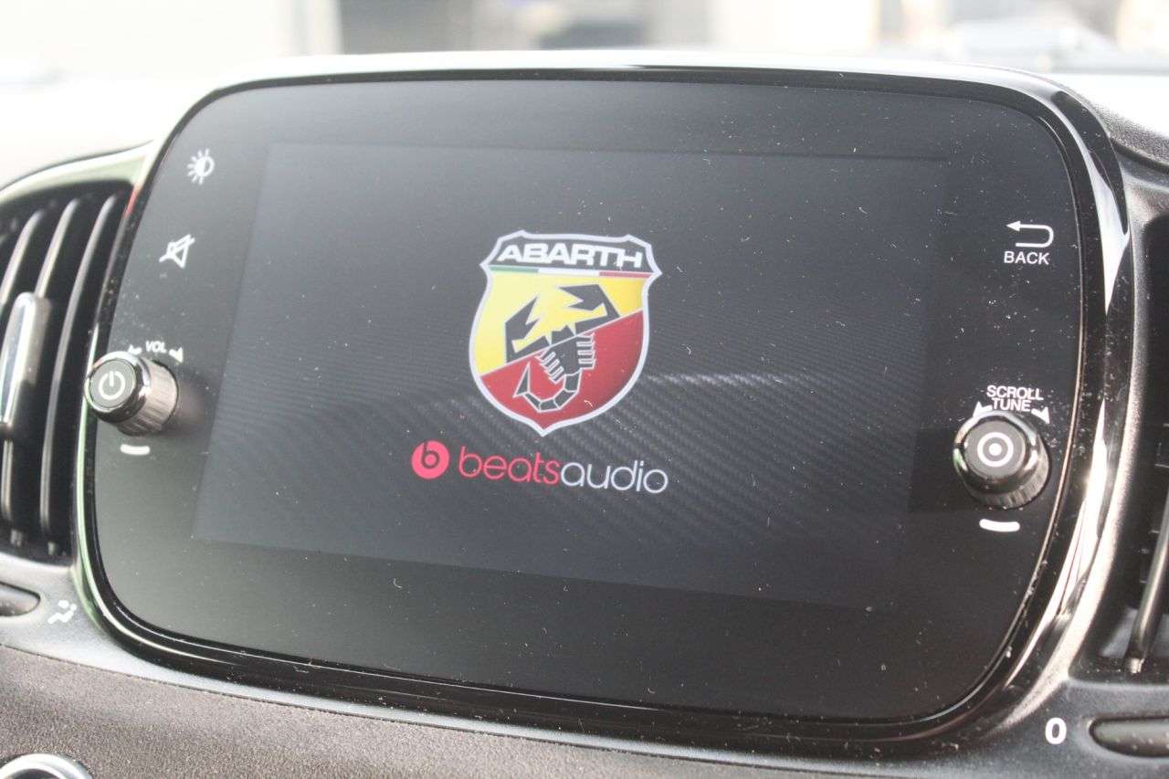 2024 ABARTH 695 2024 ABARTH 695