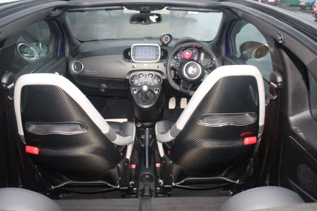 2017 ABARTH 595C 2017 ABARTH 595C