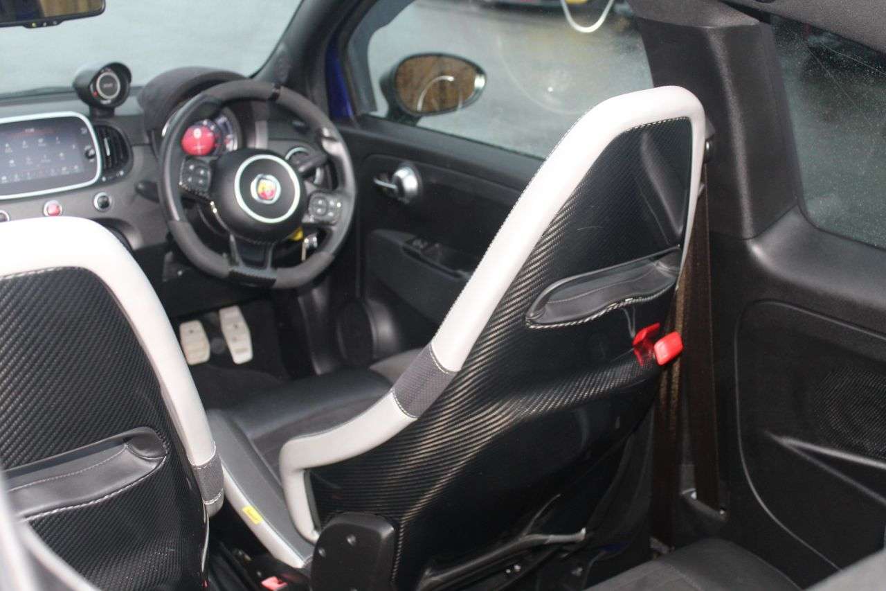 2017 ABARTH 595C 2017 ABARTH 595C