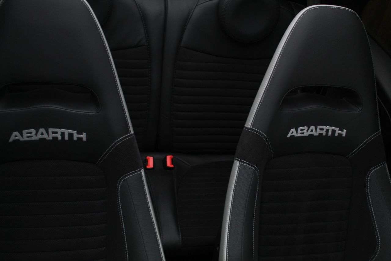 2017 ABARTH 595C 2017 ABARTH 595C