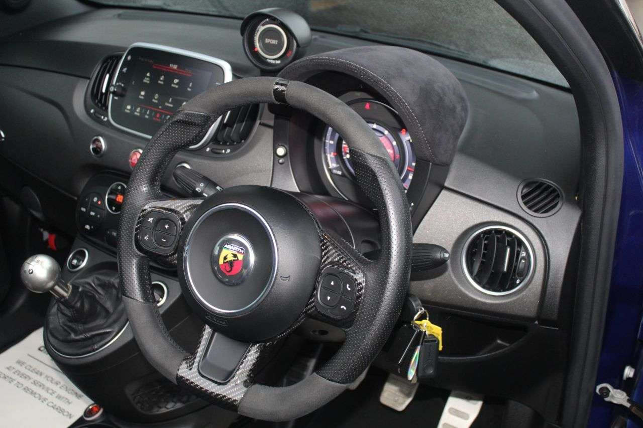2017 ABARTH 595C 2017 ABARTH 595C