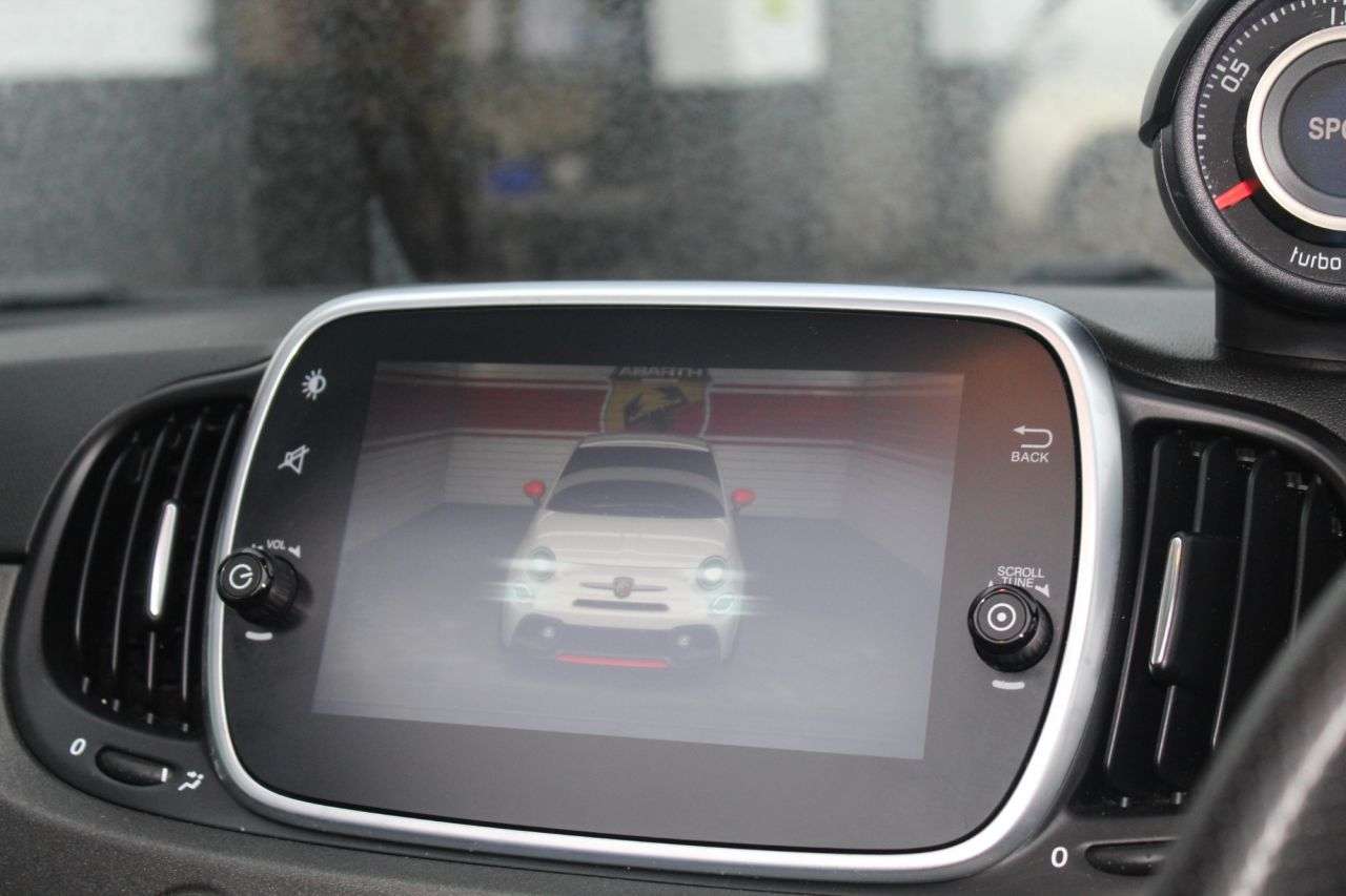 2017 ABARTH 595C 2017 ABARTH 595C