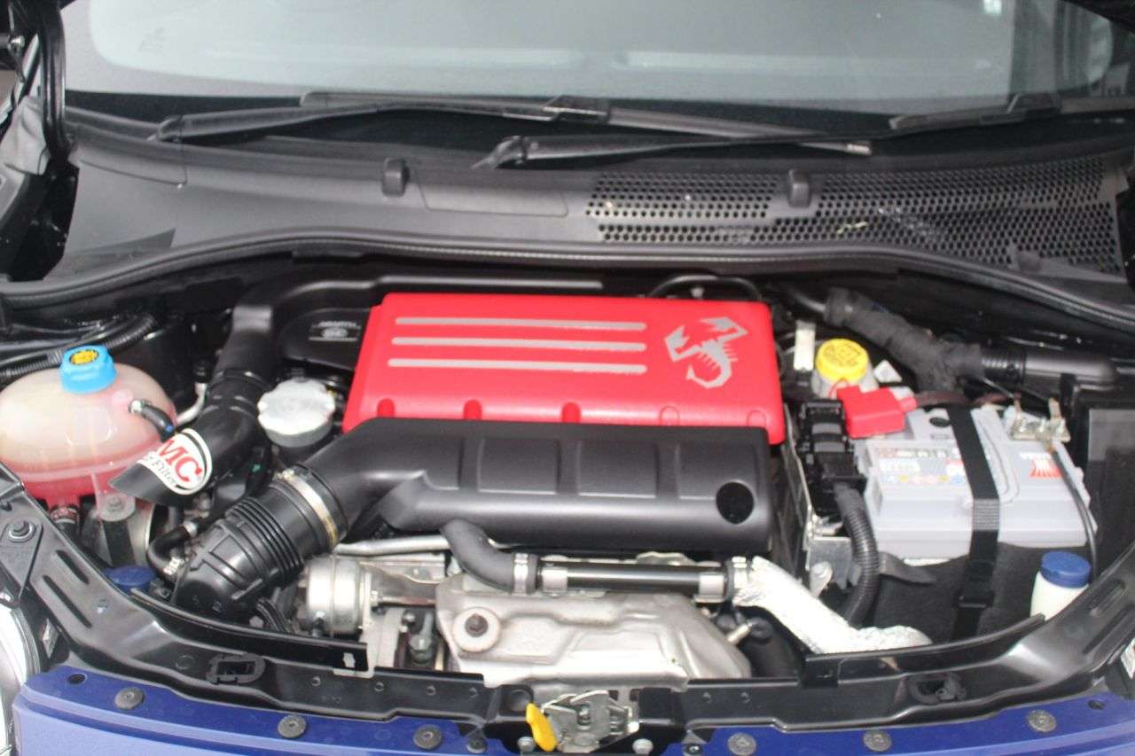 2017 ABARTH 595C 2017 ABARTH 595C