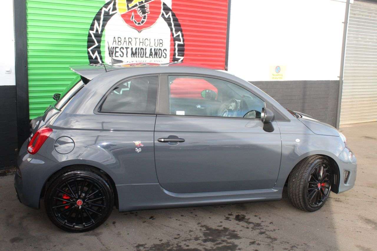 2022 ABARTH 595 2022 ABARTH 595