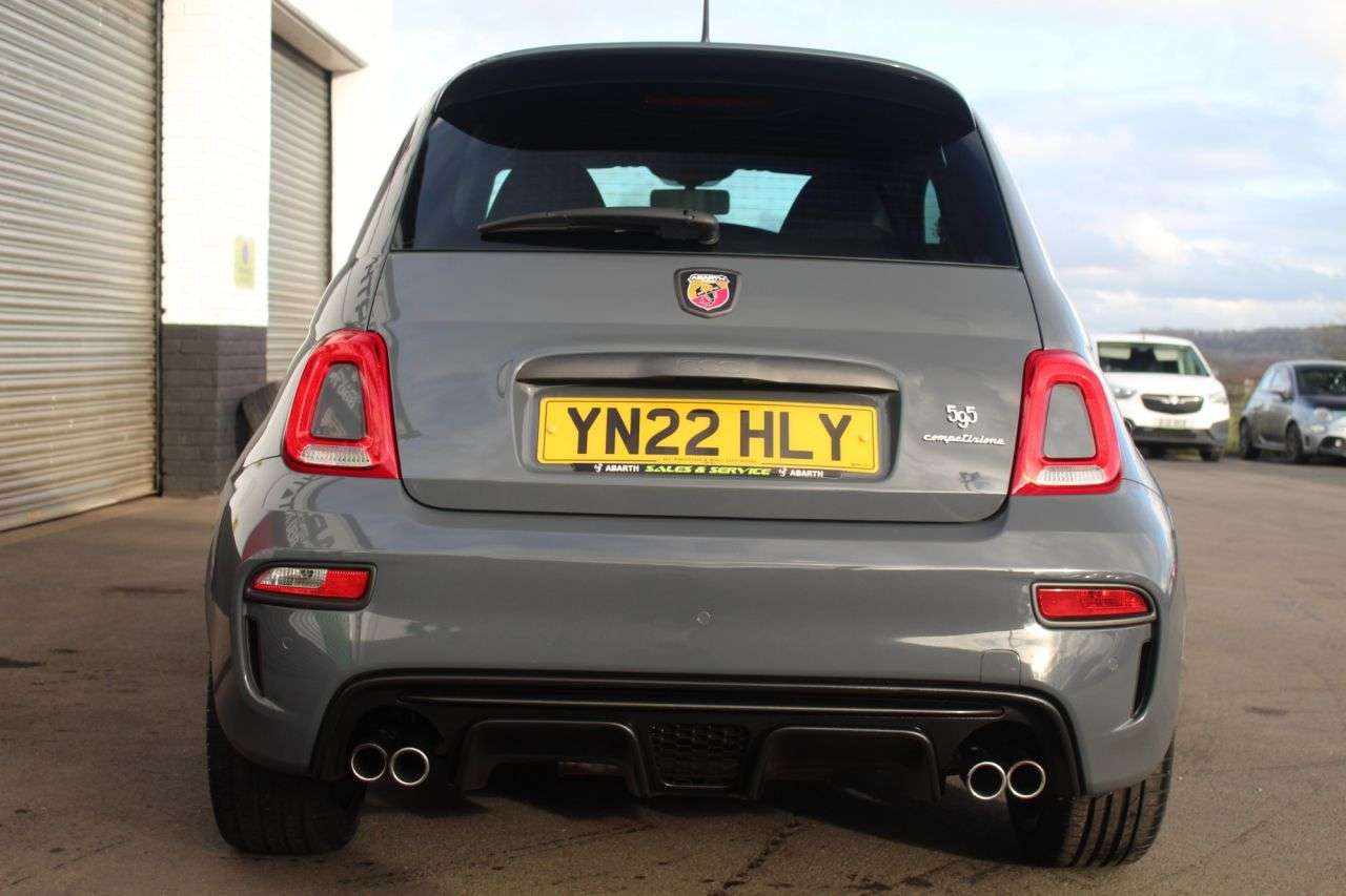 2022 ABARTH 595 2022 ABARTH 595