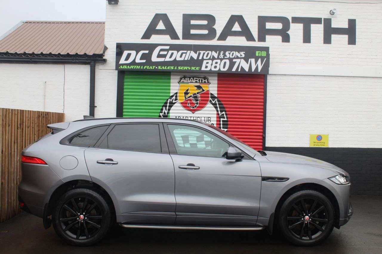 A 2020 JAGUAR F-PACE 2.0 D180 Chequered Flag SUV 5dr Diesel Auto AWD Euro 6 (s/s) (180 ps) A 2020 JAGUAR F-PACE 2.0 D180 Chequered Flag SUV 5dr Diesel Auto AWD Euro 6 (s/s) (180 ps)